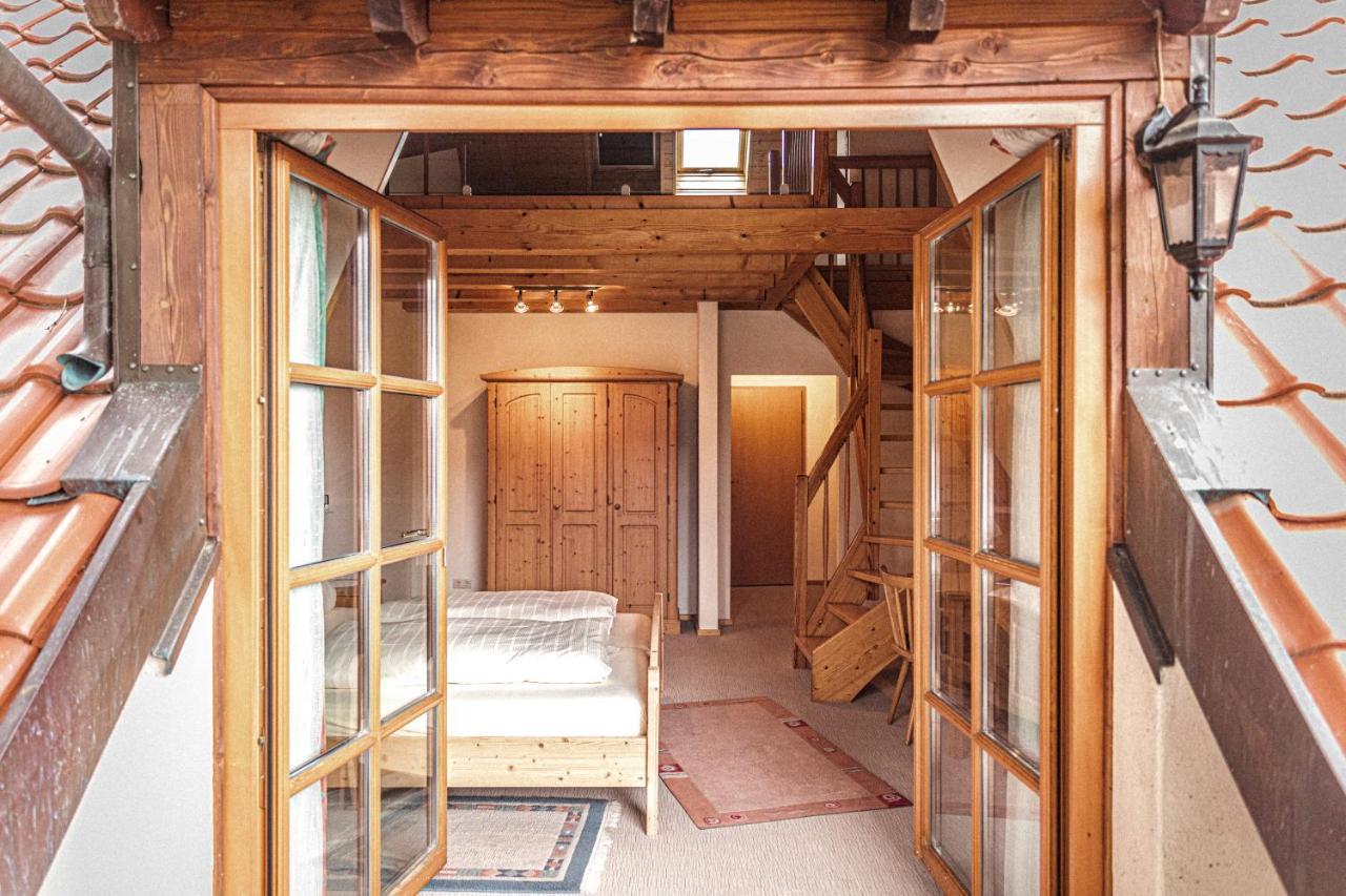Gaestehaus Hellmer นอยชตัดท์ อัน แดร์ ไวน์ชตราเซอ ภายนอก รูปภาพ