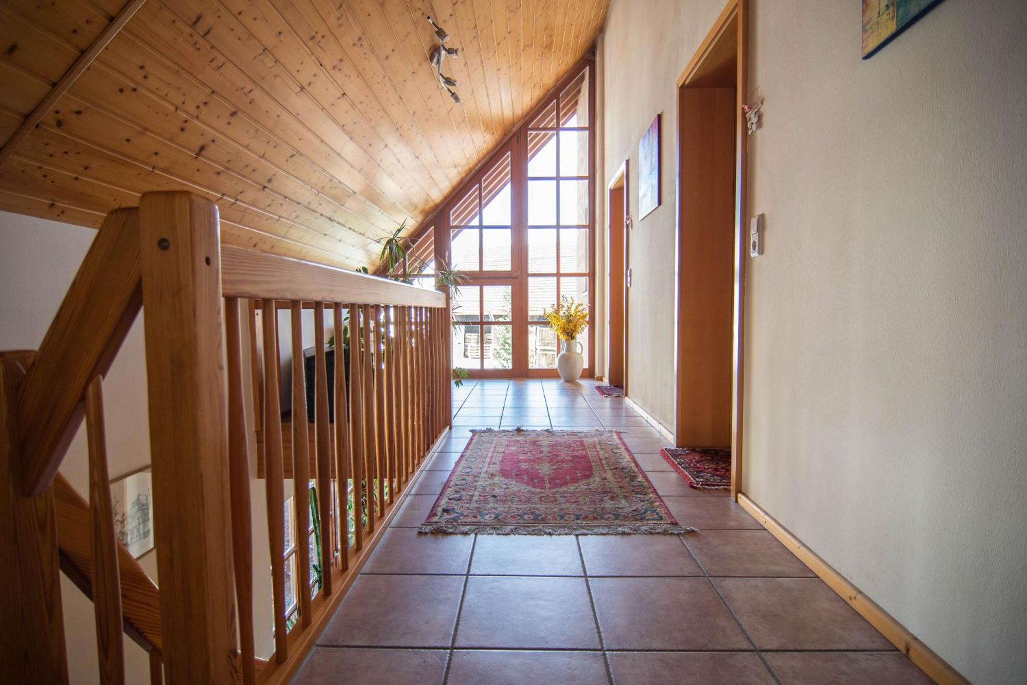 Gaestehaus Hellmer นอยชตัดท์ อัน แดร์ ไวน์ชตราเซอ ภายนอก รูปภาพ